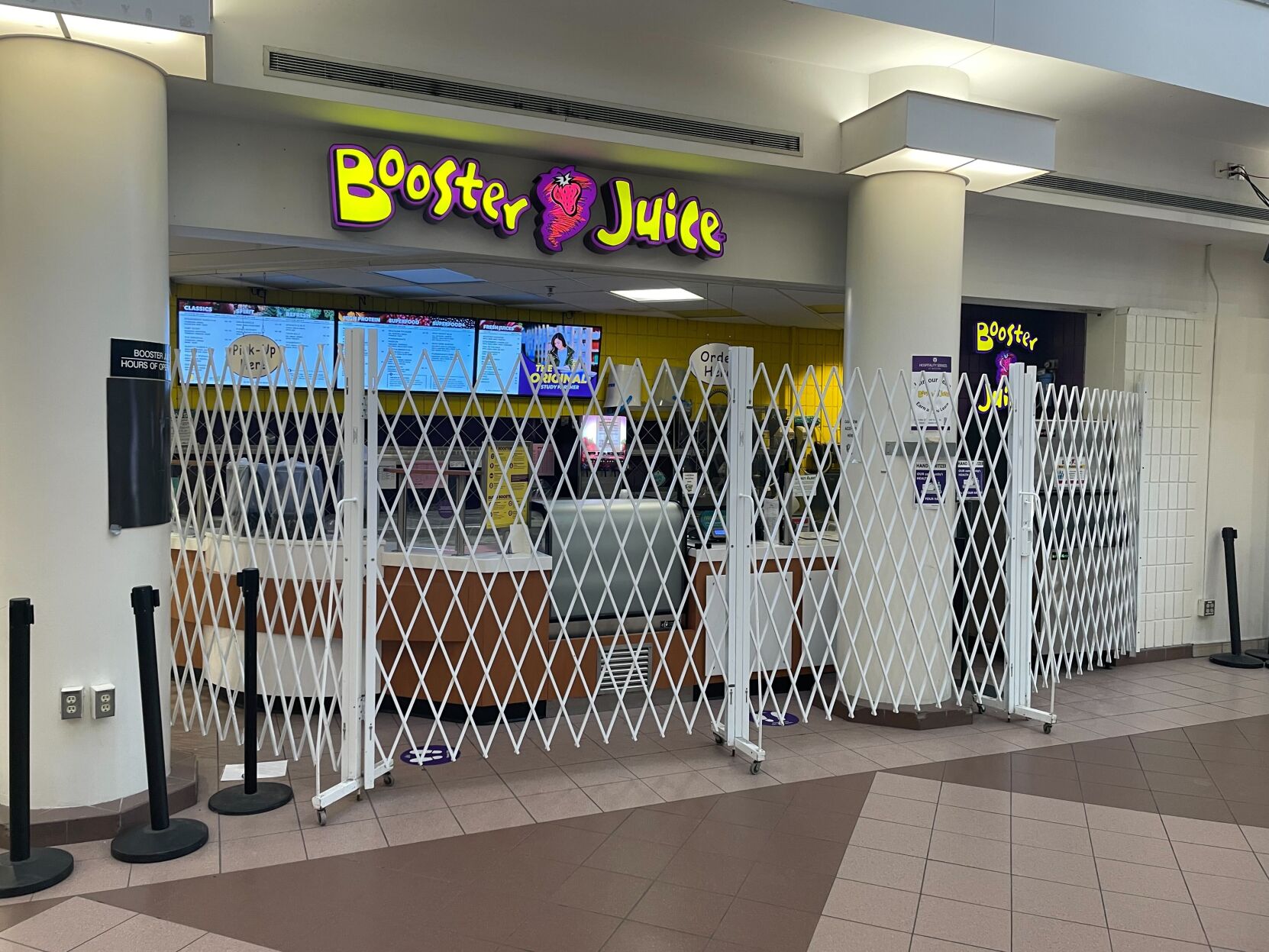 UCC Atrium Booster Juice closed